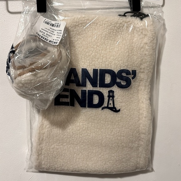 NWT!! Lands End Cozy Sherpa Gaiter and Ear Muff Set, Antique Alabaster White - Picture 1 of 12